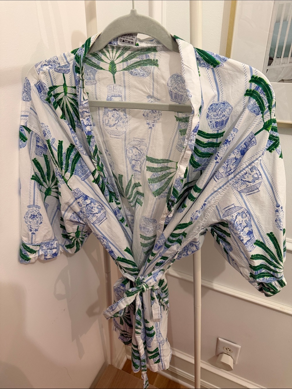 8 Oak Lane Summer Breeze White Robe with Blue & Green Botanical Print